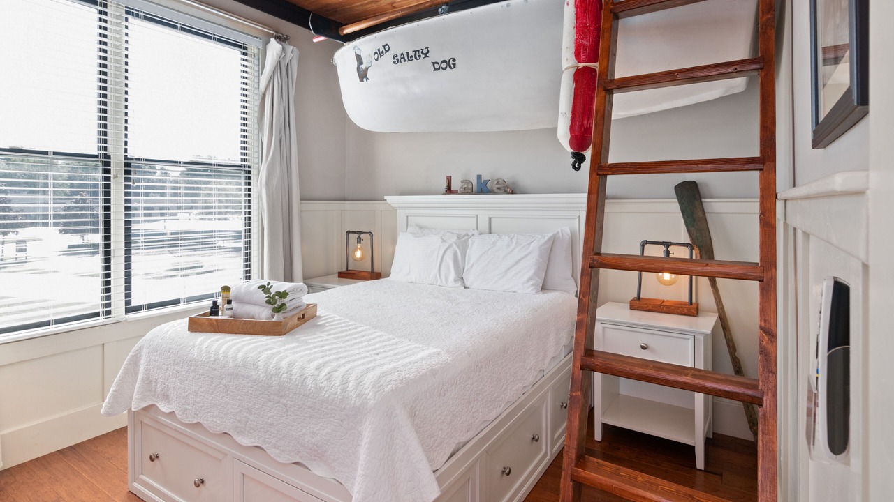 Photo of Bedroom in South Haven