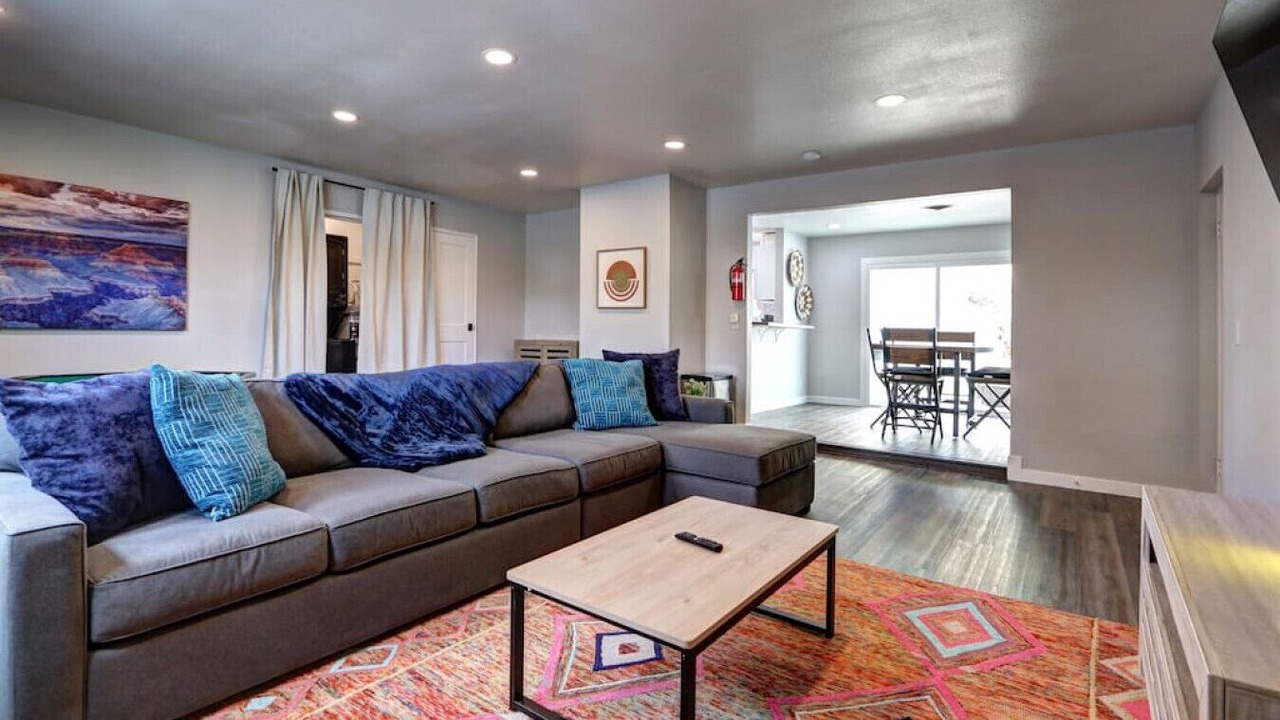 Photo of Livingroom in Rancho Oakey