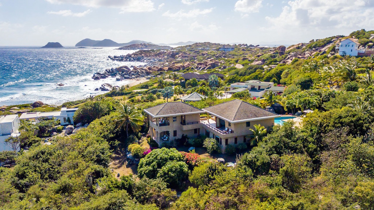 Photo of Outdoor in Little Trunk Bay