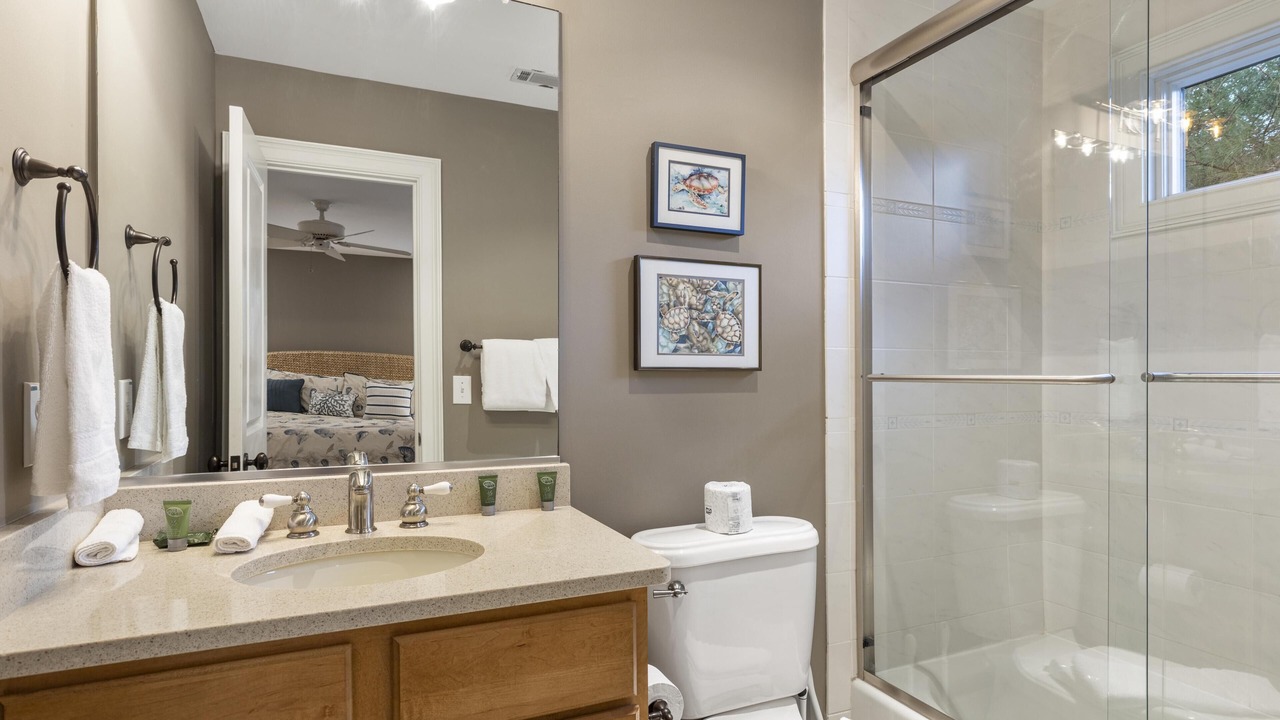 Photo of Bathroom in Vanderhorst Plantation