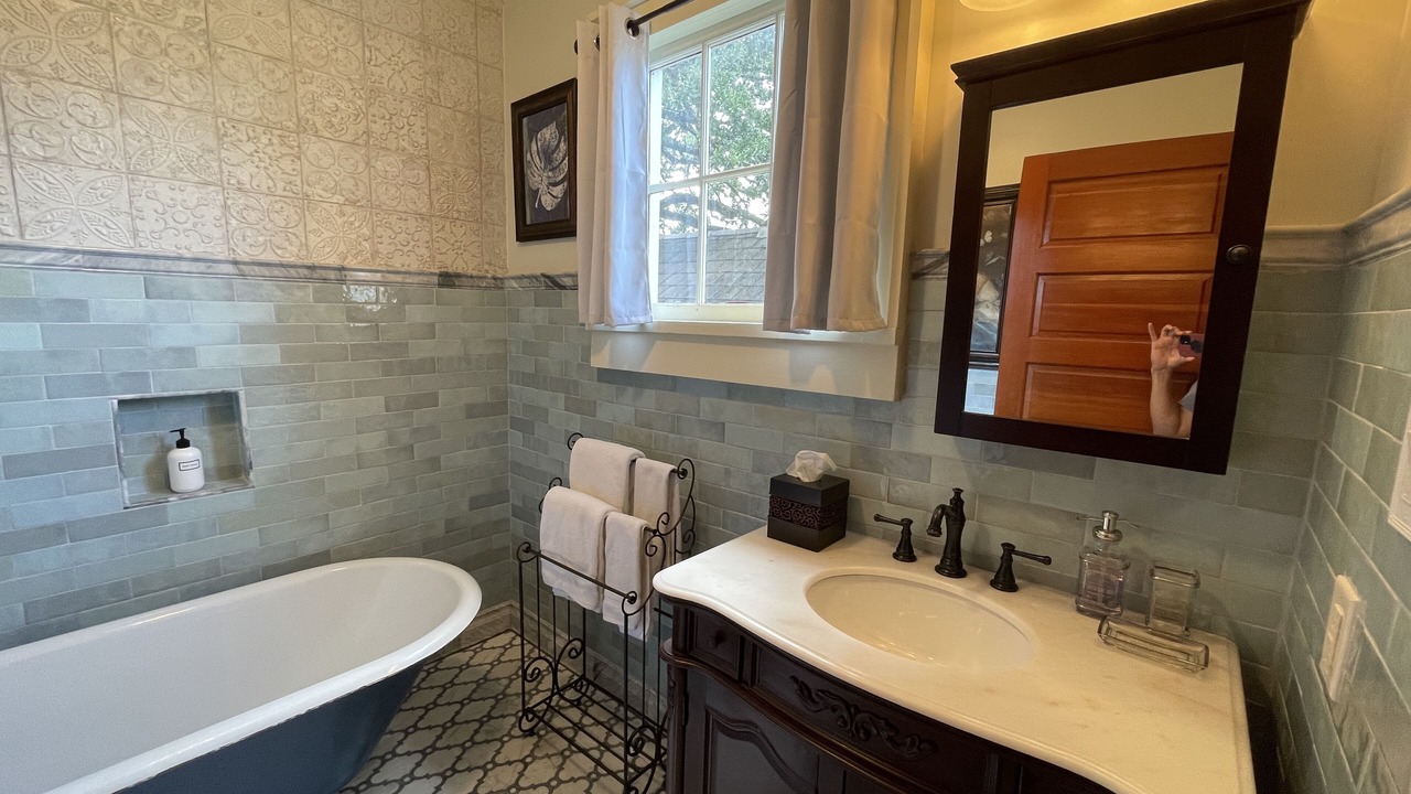 Photo of Bathroom in Treme