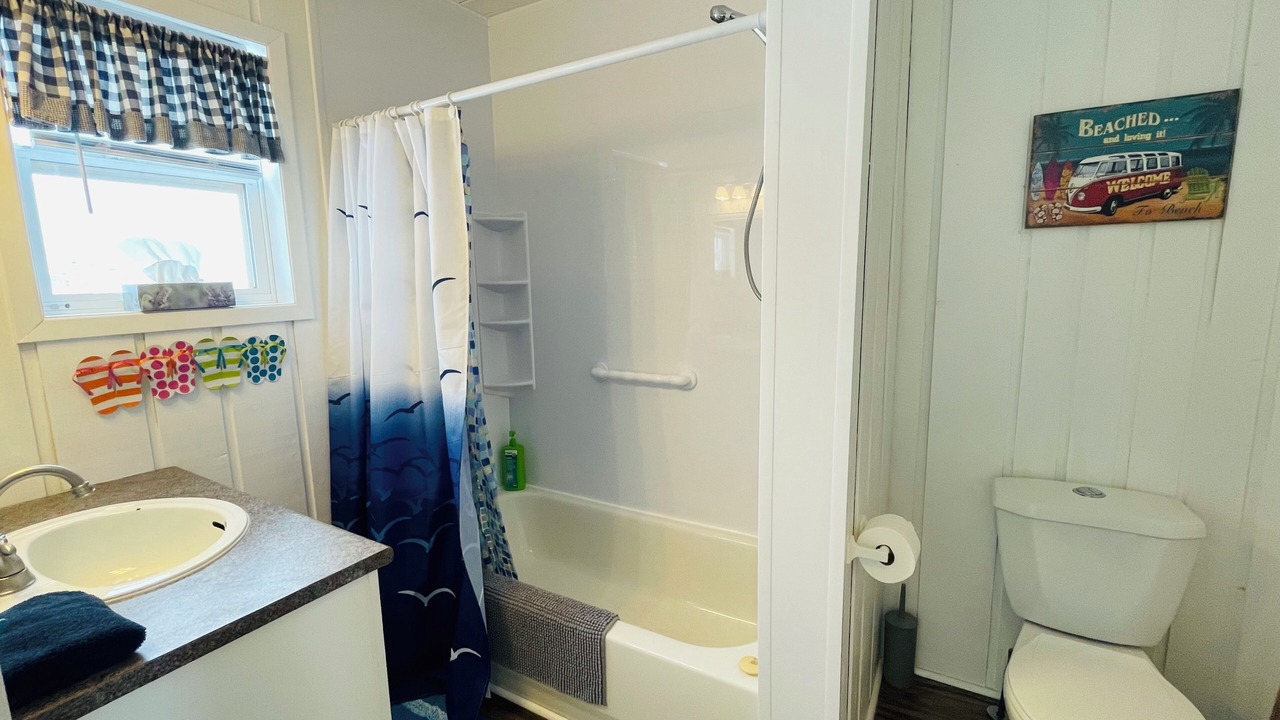 Photo of Bathroom in Darnley