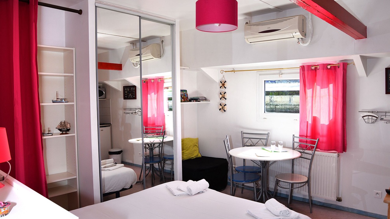 Photo of Bedroom in 2nd Arrondissement
