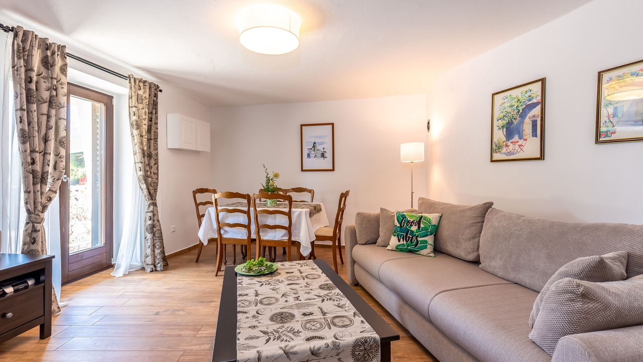 Photo of Livingroom in Omisalj