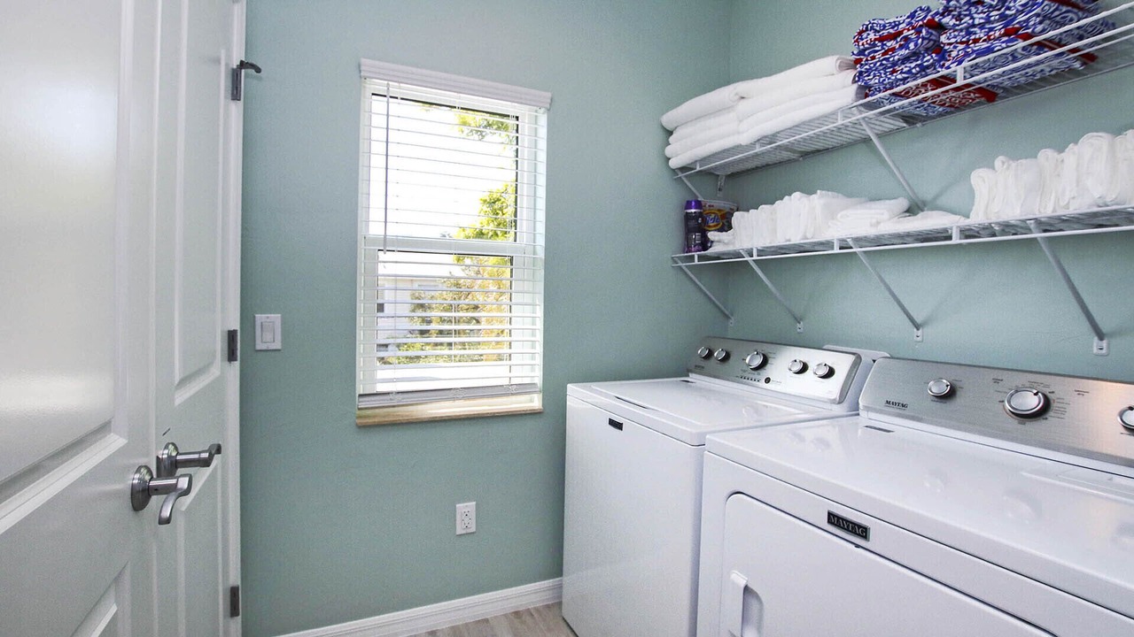 Photo of Bedroom in Mid Island
