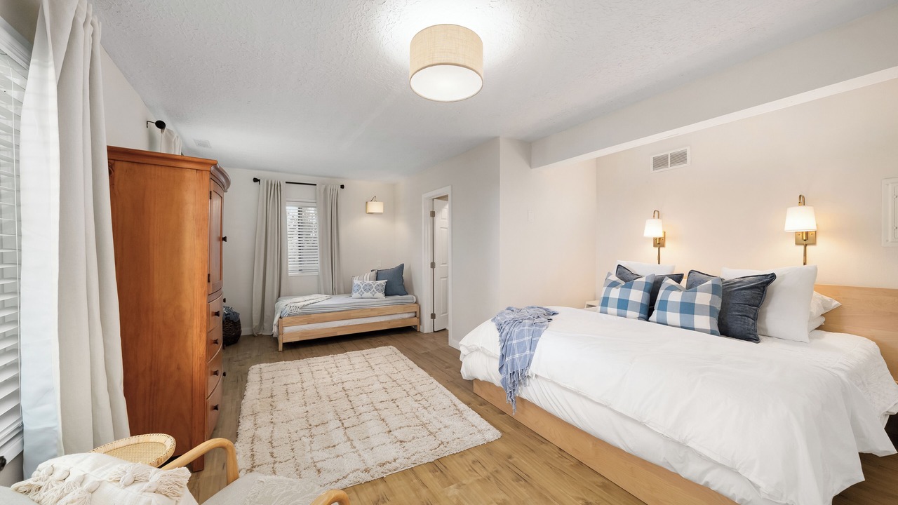 Photo of Bedroom in Neskowin
