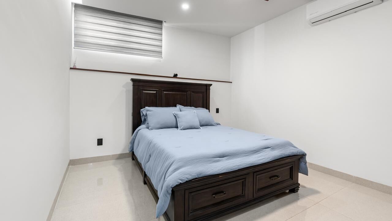 Photo of Bedroom in Flamingos