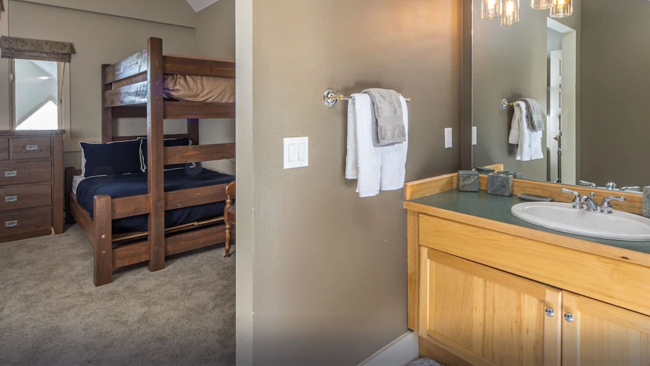 Photo of Bedroom in Saddle Ridge