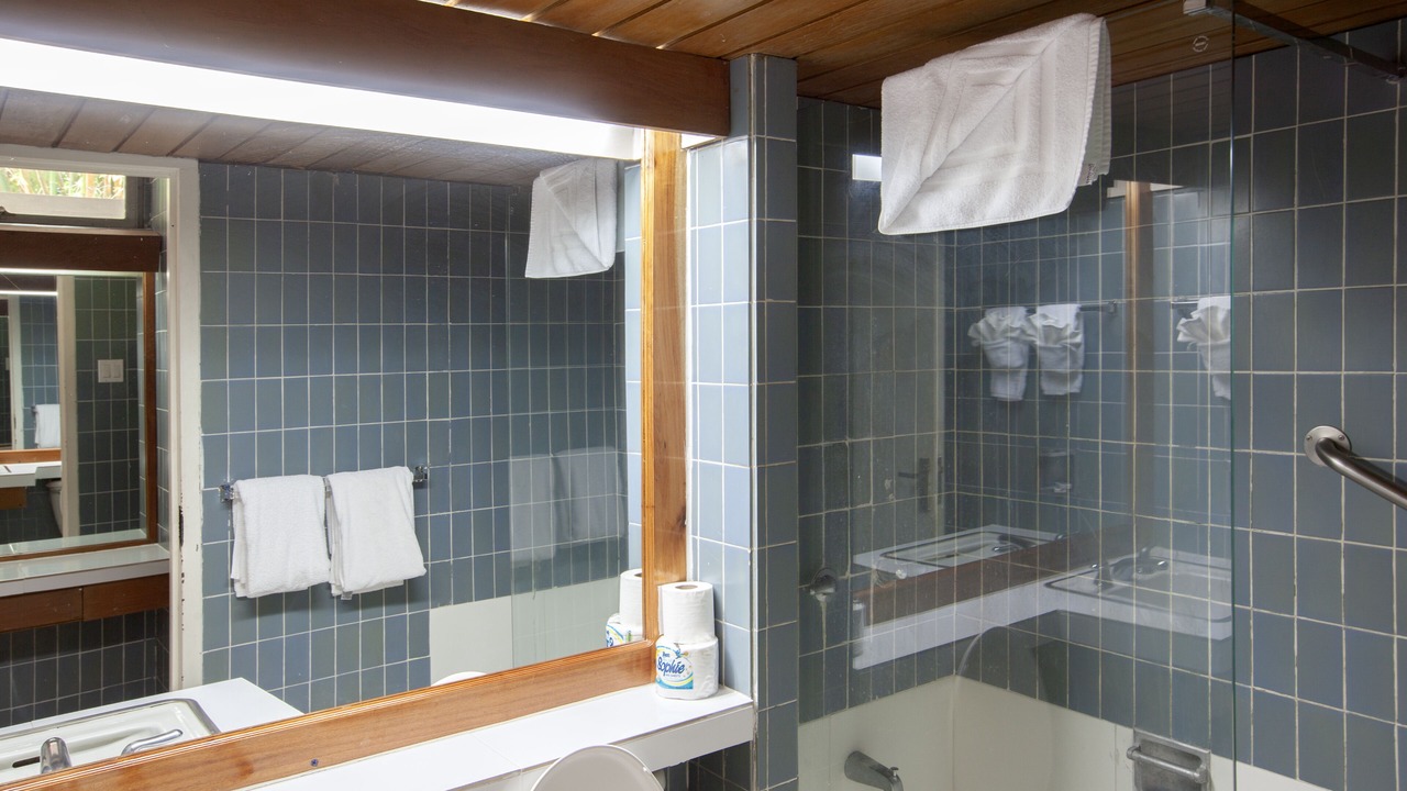 Photo of Bathroom in Drapers