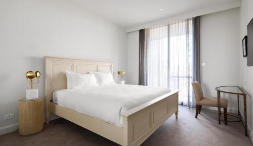 One-Bedroom Suite