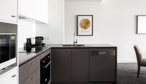 One-Bedroom Deluxe Apartment