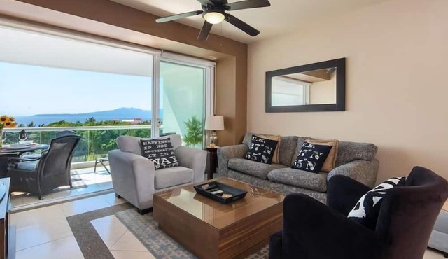Modern- Renovated- Breathtaking 6th Floor- 3 Bedrooms Villa Magna