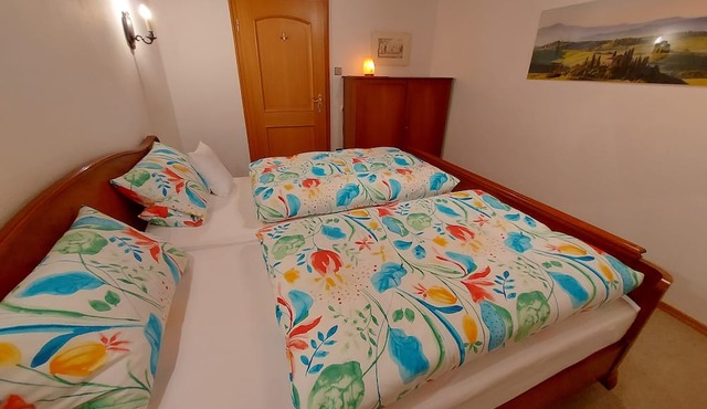 Apartment 'Ferienwohnung Grünwald' with Private Garden and Wi-Fi
