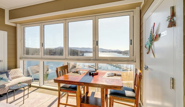 Top-Floor Balcony & Serene Views: Huddleston Condo