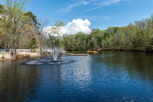 2 Homes Pool + Amenities Sleeps 16