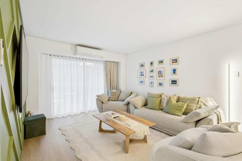 Modern Renovated 2BR Apartment in East Perth
